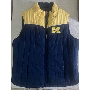University of Michigan Puffer Vest - Size XL - Great Condition! 💙💛